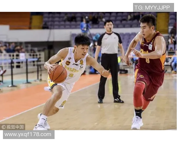 南京篮球队盯防策略分析及其在比赛中的成效与不足之处探讨